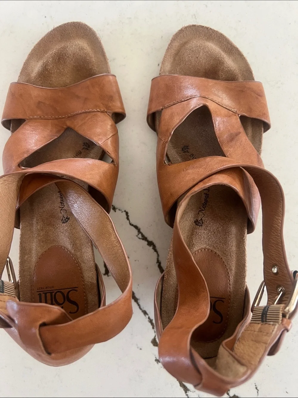 Sofft Vera Luggage Oyster Leather Crisscross Wedge Sandals. Size 8. Very cute!